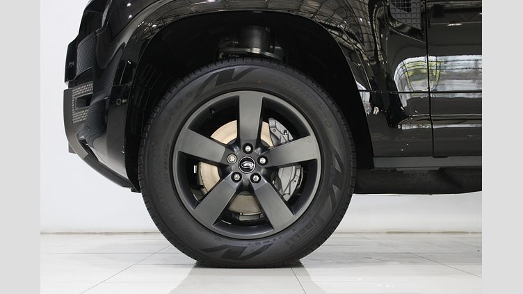 2024 อนุมัติ Land Rover Defender 110 Santorini Black 350PS Auto Diesel MHEV LWB X-Dynamic HSE 
