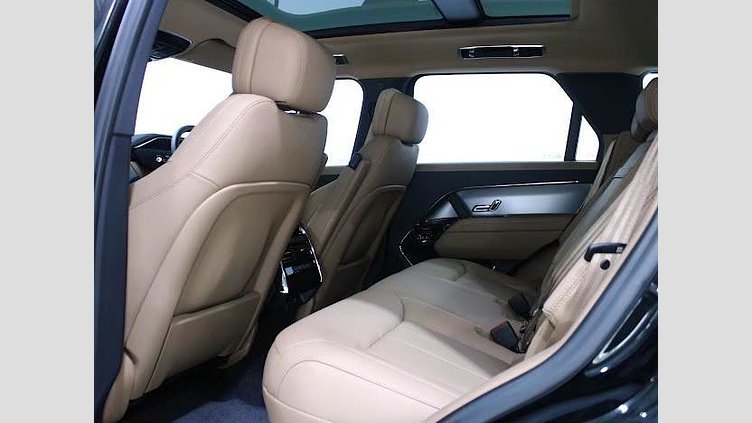 2024 อนุมัติ Land Rover Range Rover Sport Santorini Black P460e Petrol Plug-in Hybrid SE