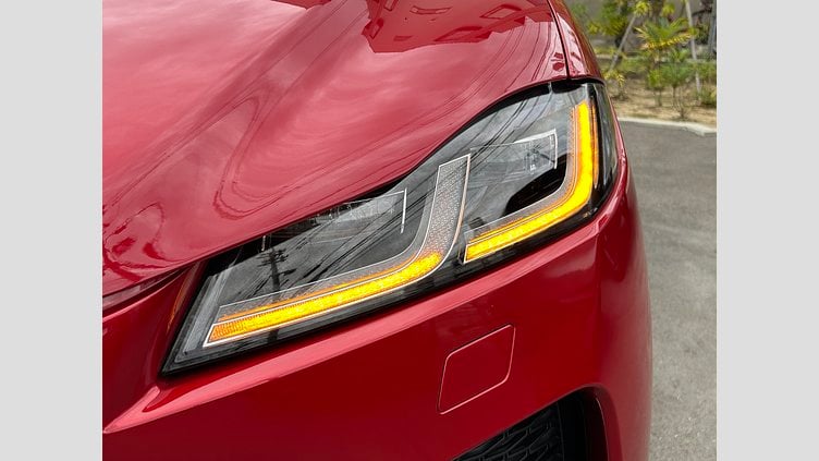 2023 認定中古車 Jaguar F-Pace Firenze Red 2.0Lガソリン　250P S