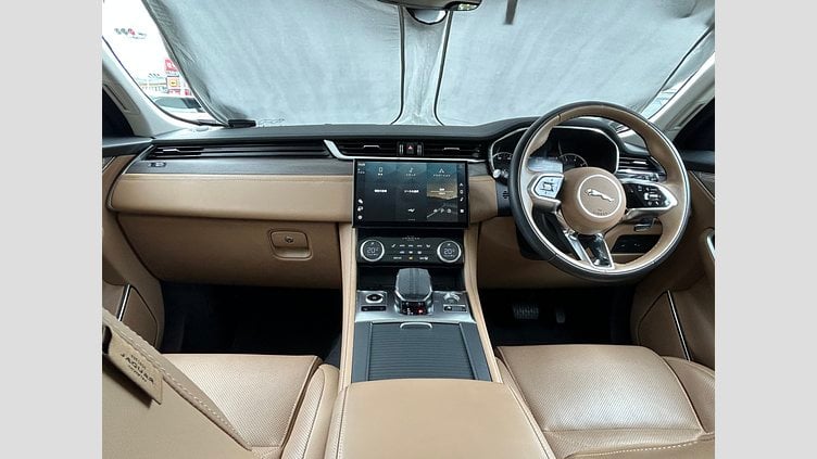 2023 認定中古車 Jaguar F-Pace Firenze Red 2.0Lガソリン　250P S