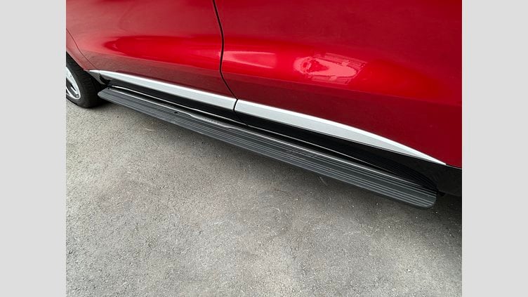 2023 認定中古車 Jaguar F-Pace Firenze Red 2.0Lガソリン　250P S