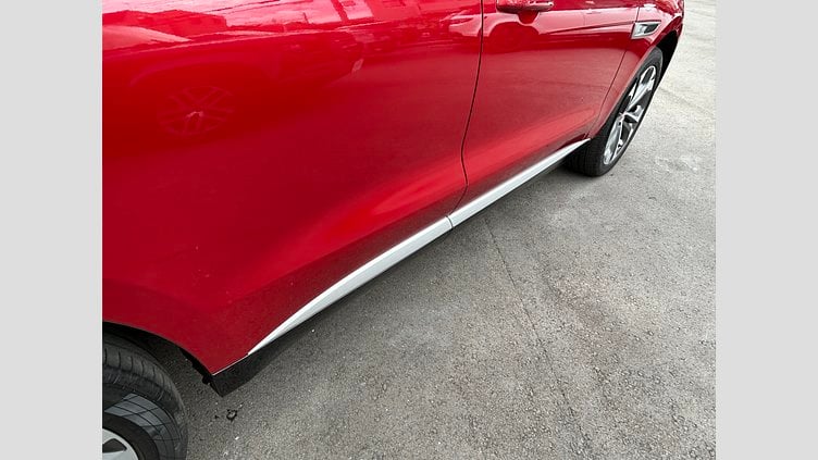2023 認定中古車 Jaguar F-Pace Firenze Red 2.0Lガソリン　250P S