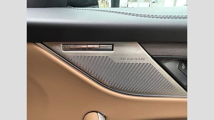 2023 認定中古車 Jaguar F-Pace Firenze Red 2.0Lガソリン　250P S