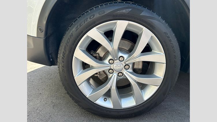 2021 認定中古車 Land Rover Discovery Sport Fuji White 2.0L ディーゼルSE　180PS
 SE