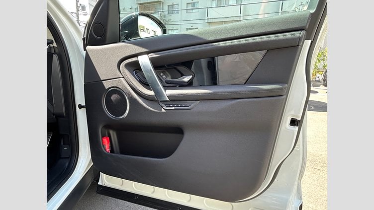 2021 認定中古車 Land Rover Discovery Sport Fuji White 2.0L ディーゼルSE　180PS
 SE