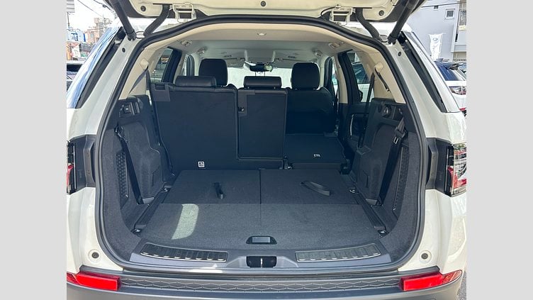 2021 認定中古車 Land Rover Discovery Sport Fuji White 2.0L ディーゼルSE　180PS
 SE