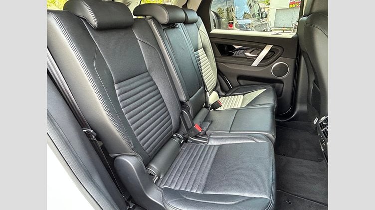 2021 認定中古車 Land Rover Discovery Sport Fuji White 2.0L ディーゼルSE　180PS
 SE