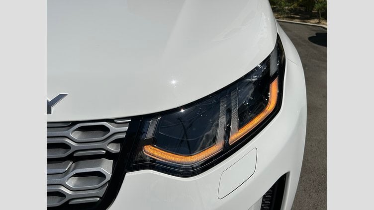 2021 認定中古車 Land Rover Discovery Sport Fuji White 2.0L ディーゼルSE　180PS
 SE
