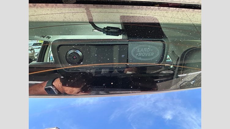 2021 認定中古車 Land Rover Discovery Sport Fuji White 2.0L ディーゼルSE　180PS
 SE