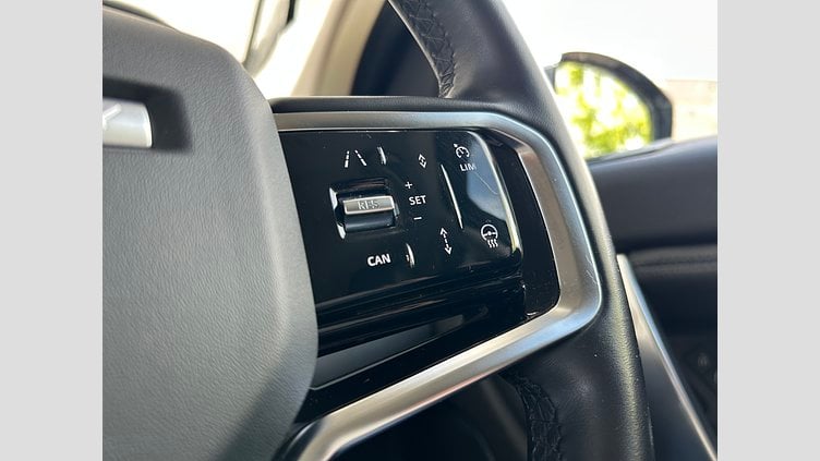 2021 認定中古車 Land Rover Discovery Sport Fuji White 2.0L ディーゼルSE　180PS
 SE