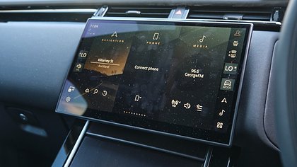 Range Rover Velar 15