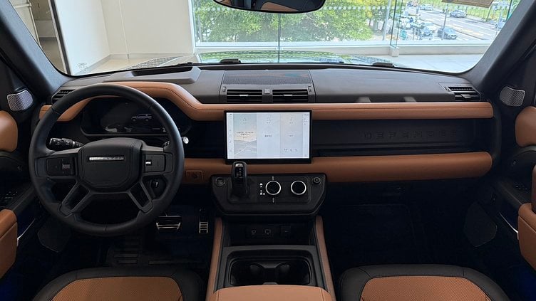 2023 認證中古車 Land Rover Defender 130 (1DJ) 盤古大陸綠 Pangea Green P400 AWD AUTOMATIC MHEV X