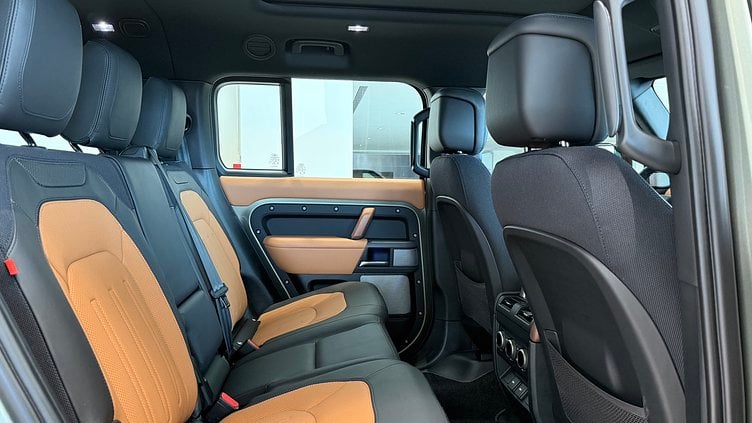 2023 認證中古車 Land Rover Defender 130 (1DJ) 盤古大陸綠 Pangea Green P400 AWD AUTOMATIC MHEV X