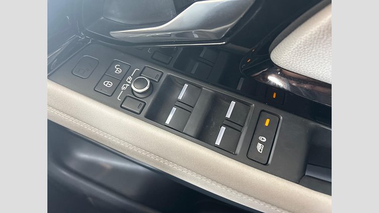 2019 認定中古車 Land Rover Range Rover Evoque シリコンシルバー D180 SE