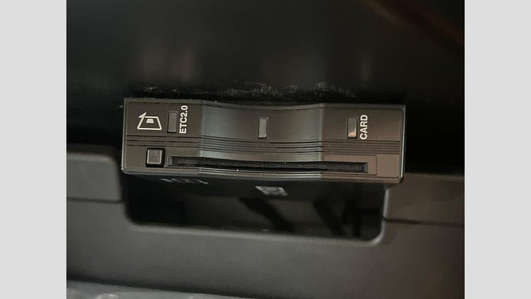 2019 認定中古車 Land Rover Range Rover Evoque シリコンシルバー D180 SE