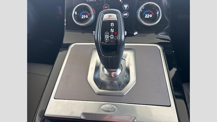 2019 認定中古車 Land Rover Range Rover Evoque シリコンシルバー D180 SE