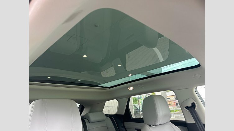 2019 認定中古車 Land Rover Range Rover Evoque シリコンシルバー D180 SE