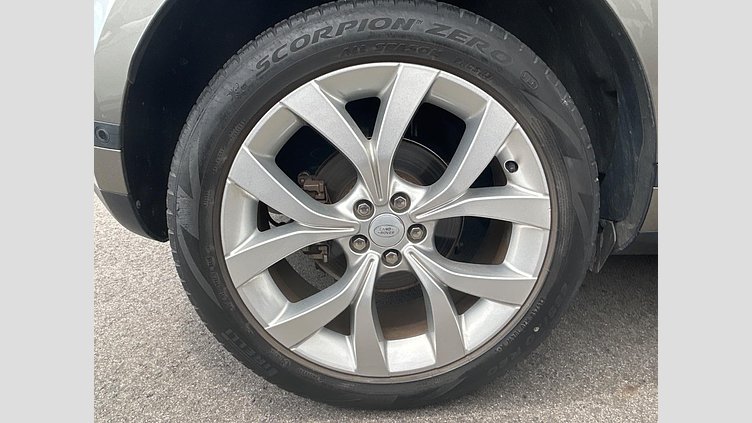 2019 認定中古車 Land Rover Range Rover Evoque シリコンシルバー D180 SE