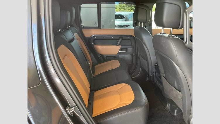 2022 認定中古車 Land Rover Defender 110 カルパチアングレイ D300 AWD（AT） X-DYNAMIC HSE