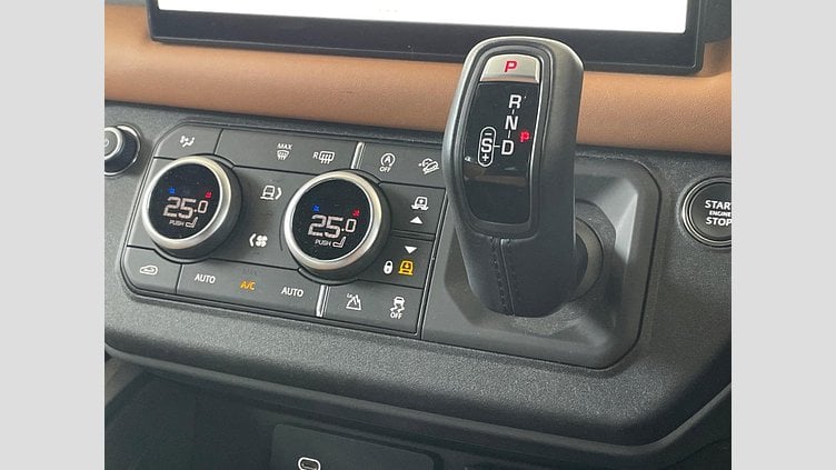 2022 認定中古車 Land Rover Defender 110 カルパチアングレイ D300 AWD（AT） X-DYNAMIC HSE