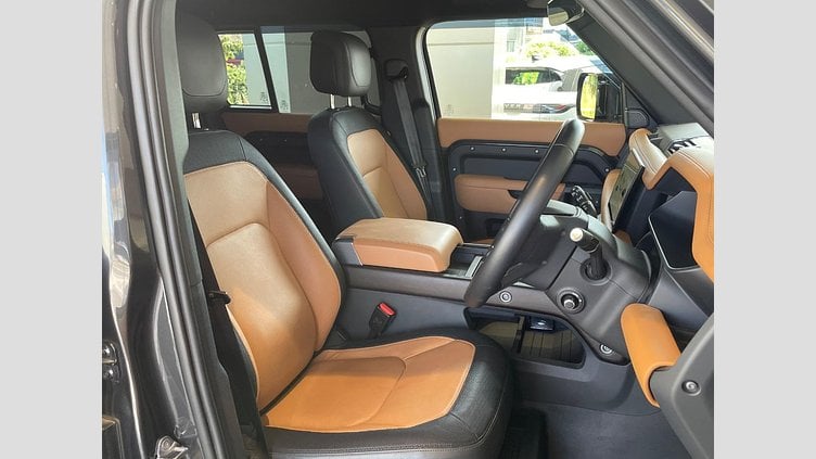 2022 認定中古車 Land Rover Defender 110 カルパチアングレイ D300 AWD（AT） X-DYNAMIC HSE