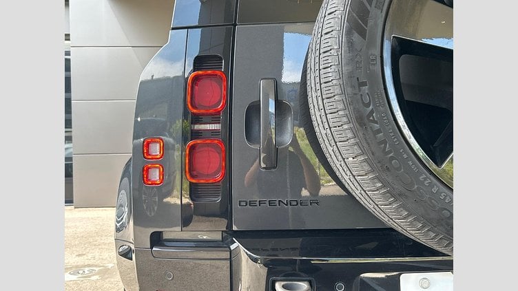 2022 認定中古車 Land Rover Defender 110 カルパチアングレイ D300 AWD（AT） X-DYNAMIC HSE