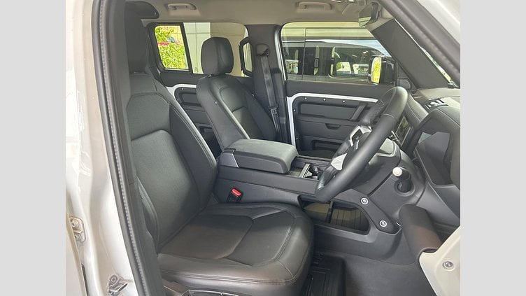 2023 認定中古車 Land Rover Defender 110 フジホワイト D300 AWD（AT） S