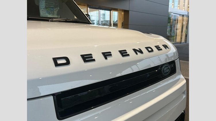 2023 認定中古車 Land Rover Defender 110 フジホワイト D300 AWD（AT） S