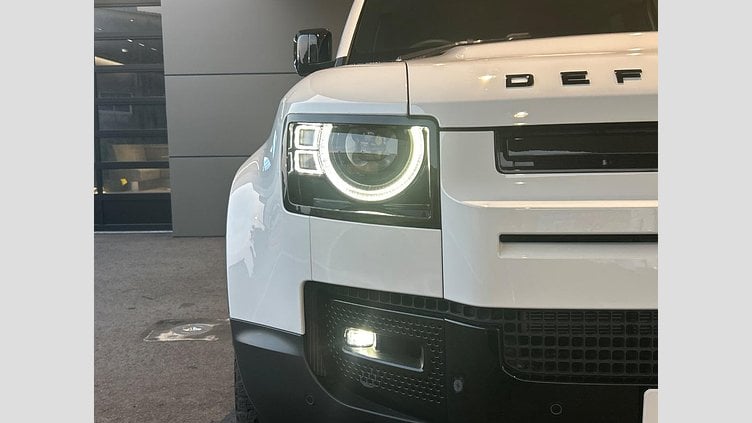 2023 認定中古車 Land Rover Defender 110 フジホワイト D300 AWD（AT） S