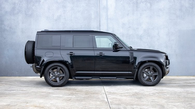 2025 Approved Land Rover Defender 110 Santorini Black 110 D300 X-Dynamic SE