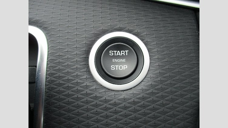 2019 認定中古車 Land Rover Range Rover Evoque フジホワイト P200 S