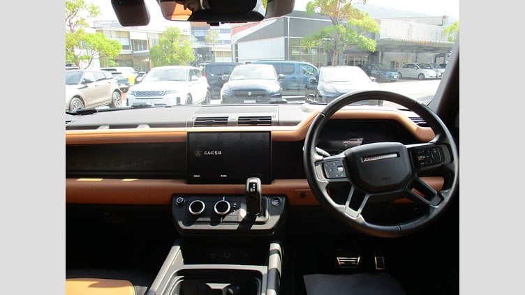 2023 認定中古車 Land Rover Defender 110 サントリーニブラック D300 AWD（AT） X-DYNAMIC HSE