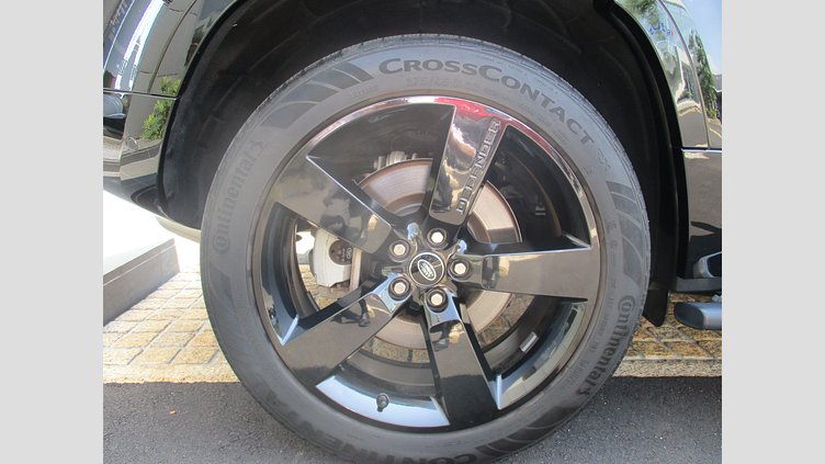 2021 認定中古車 Land Rover Defender 110 サントリーニブラック D300 AWD（AT） X-DYNAMIC SE