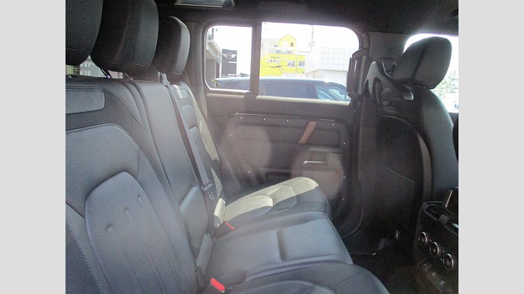 2021 認定中古車 Land Rover Defender 110 サントリーニブラック D300 AWD（AT） X-DYNAMIC SE