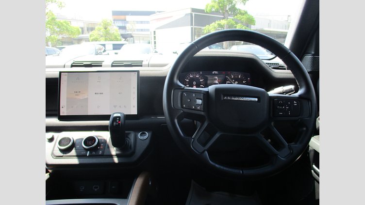 2021 認定中古車 Land Rover Defender 110 サントリーニブラック D300 AWD（AT） X-DYNAMIC SE