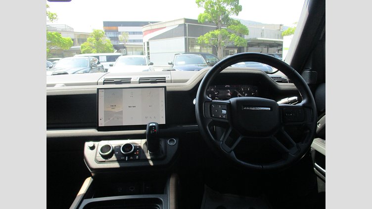2021 認定中古車 Land Rover Defender 110 サントリーニブラック D300 AWD（AT） X-DYNAMIC SE