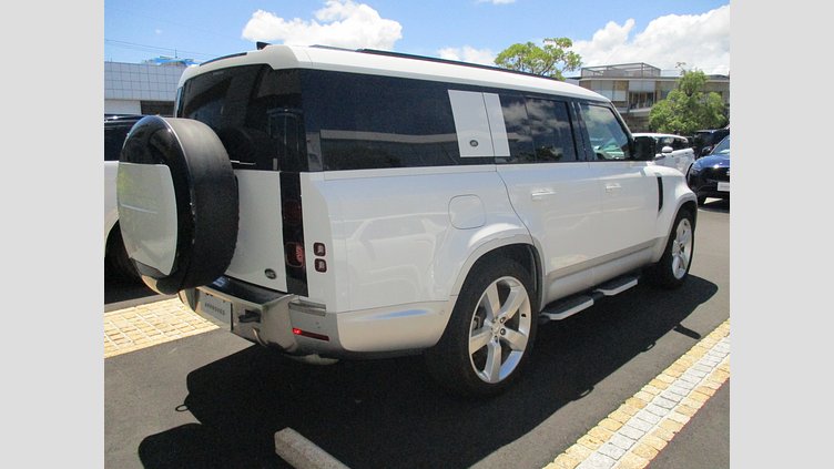 2022 認定中古車 Land Rover Defender 130 フジホワイト D300 AWD AUTOMATIC MHEV FIRST EDITION