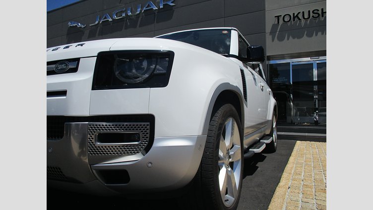 2022 認定中古車 Land Rover Defender 130 フジホワイト D300 AWD AUTOMATIC MHEV FIRST EDITION