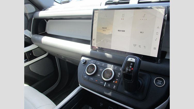 2022 認定中古車 Land Rover Defender 130 フジホワイト D300 AWD AUTOMATIC MHEV FIRST EDITION