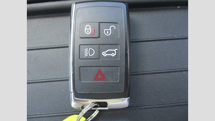 2022 認定中古車 Land Rover Defender 130 フジホワイト D300 AWD AUTOMATIC MHEV FIRST EDITION