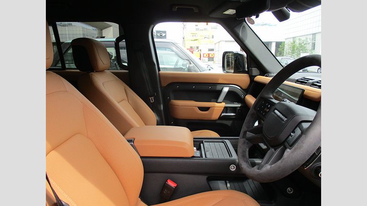 2024 認定中古車 Land Rover Defender 110 カルパチアングレイ P525 AWD (AT) V8