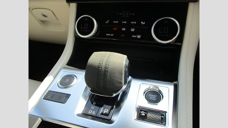 2023 認定中古車 Jaguar F-Pace カルパチアングレイ D204 AWD（オートマチック）MHEV R-DYNAMIC SE