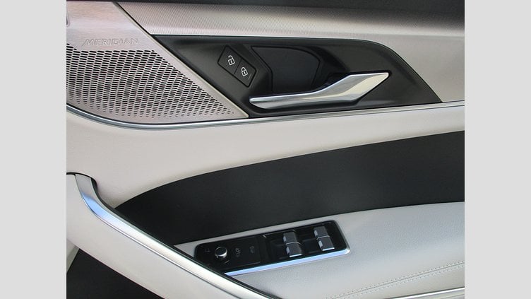 2023 認定中古車 Jaguar F-Pace カルパチアングレイ D204 AWD（オートマチック）MHEV R-DYNAMIC SE