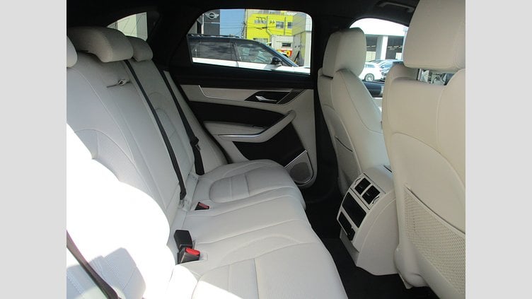2023 認定中古車 Jaguar F-Pace カルパチアングレイ D204 AWD（オートマチック）MHEV R-DYNAMIC SE