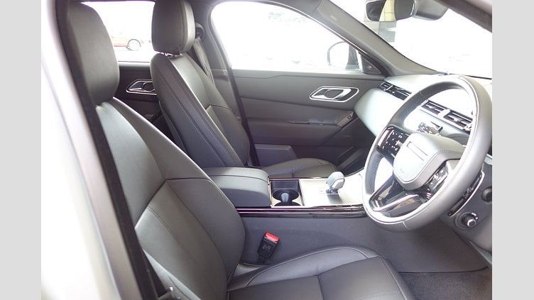 2024 認定中古車 Land Rover Range Rover Velar アロイオスグレイ D200マイルドハイブリッド（ディーゼル） スタンダードホイールベース Dynamic SE