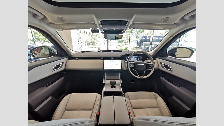 2024 認定中古車 Land Rover Range Rover Velar サントリーニブラック D200マイルドハイブリッド（ディーゼル） スタンダードホイールベース Dynamic SE