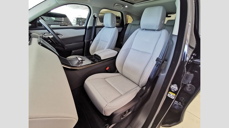 2024 認定中古車 Land Rover Range Rover Velar サントリーニブラック D200マイルドハイブリッド（ディーゼル） スタンダードホイールベース Dynamic SE