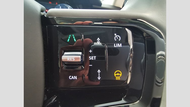 2024 認定中古車 Land Rover Range Rover Velar サントリーニブラック D200マイルドハイブリッド（ディーゼル） スタンダードホイールベース Dynamic SE