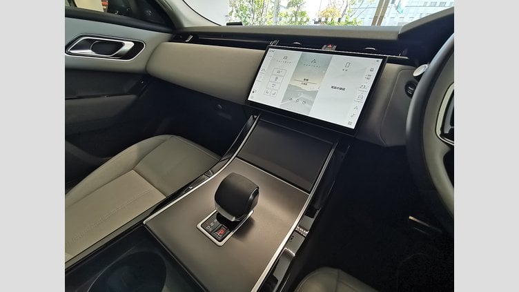 2024 認定中古車 Land Rover Range Rover Velar サントリーニブラック D200マイルドハイブリッド（ディーゼル） スタンダードホイールベース Dynamic SE