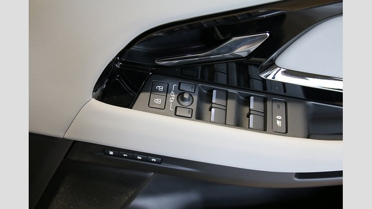 2024 認定中古車 Land Rover Range Rover Evoque カルパチアングレイ P200（ガソリン） スタンダードホイールベース DYNAMIC SE